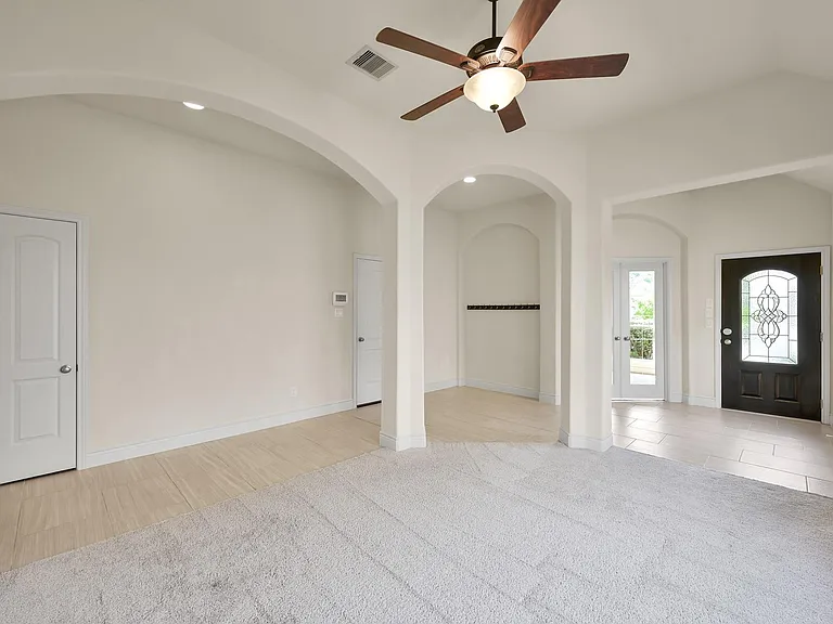 122 Kinnerly Peak Pl — Photo 7