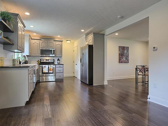 5th image of 210 Rose Ln #L-0007