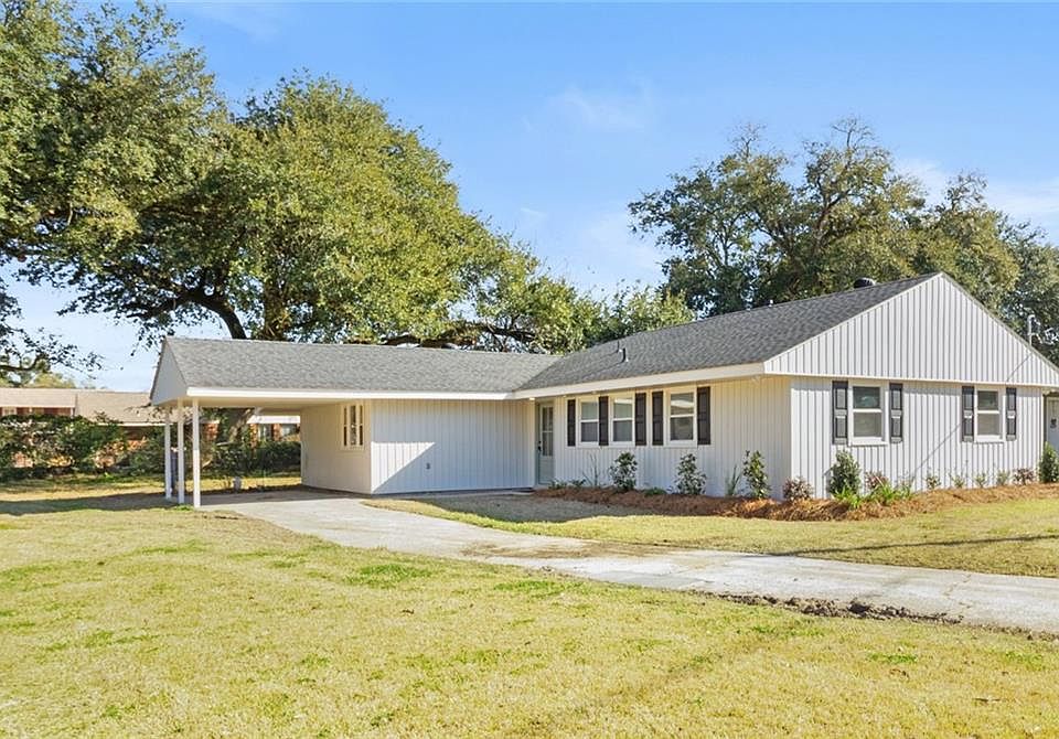 1st image of 131 Celia Dr