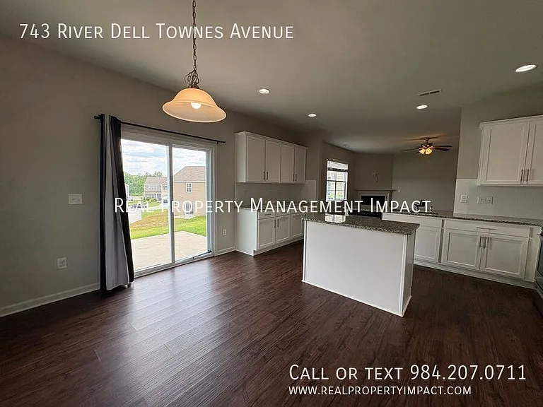 743 River Dell Townes Ave — Photo 21