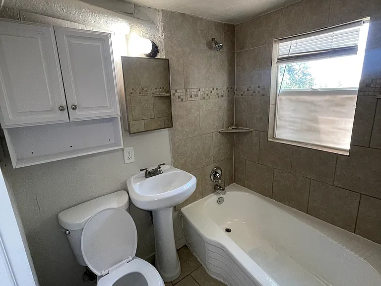 2915 Madison Ave #2 — Photo 17