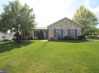 31 Hickory Acres Ln, Lewistown, PA 17044