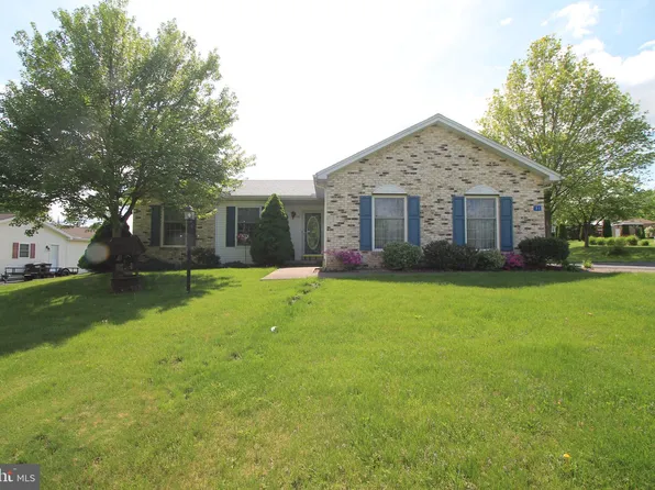31 Hickory Acres Ln, Lewistown, PA 17044