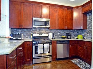 2027 W Armitage Ave, Chicago, IL 60647