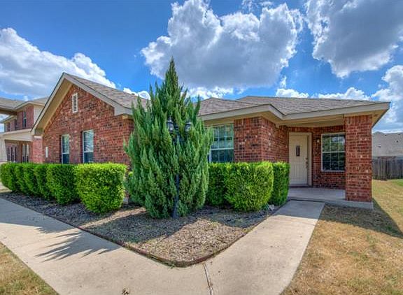 4th image of 609 Timothy John Dr