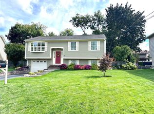 78 Lynde St, Providence, RI 02908