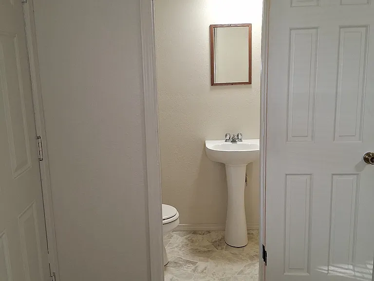 614 S 4th St #7 — Photo 8