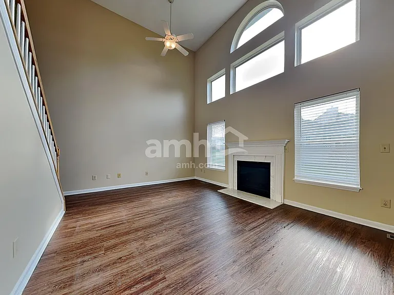 5671 Longbow Dr — Photo 9
