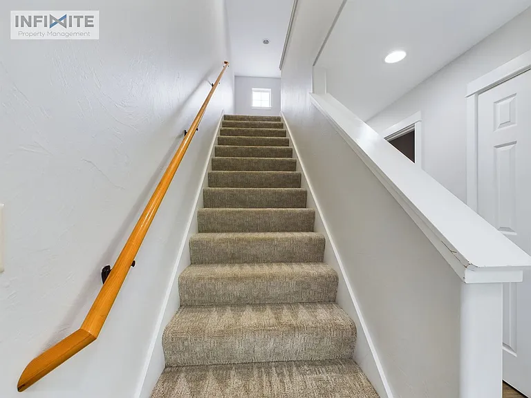 3308 W Babcock St #C — Photo 11