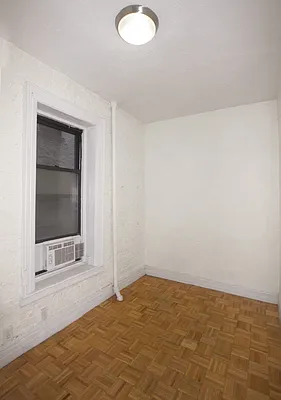 Rented by Jonis Realty | media 7
