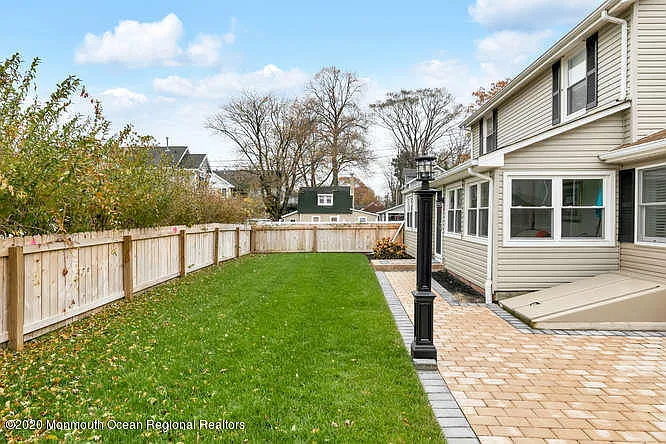 519 Saint Clair Ave — Photo 25