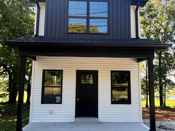2121 Butler Rd, Hopkinsville, KY 42240
