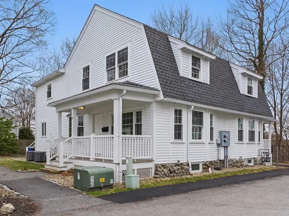 8 Temple Pl #7, Andover, MA 01810