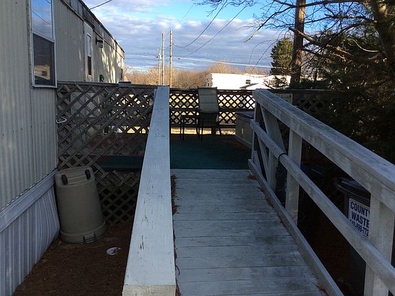 5th image of 11109 Mary Dr