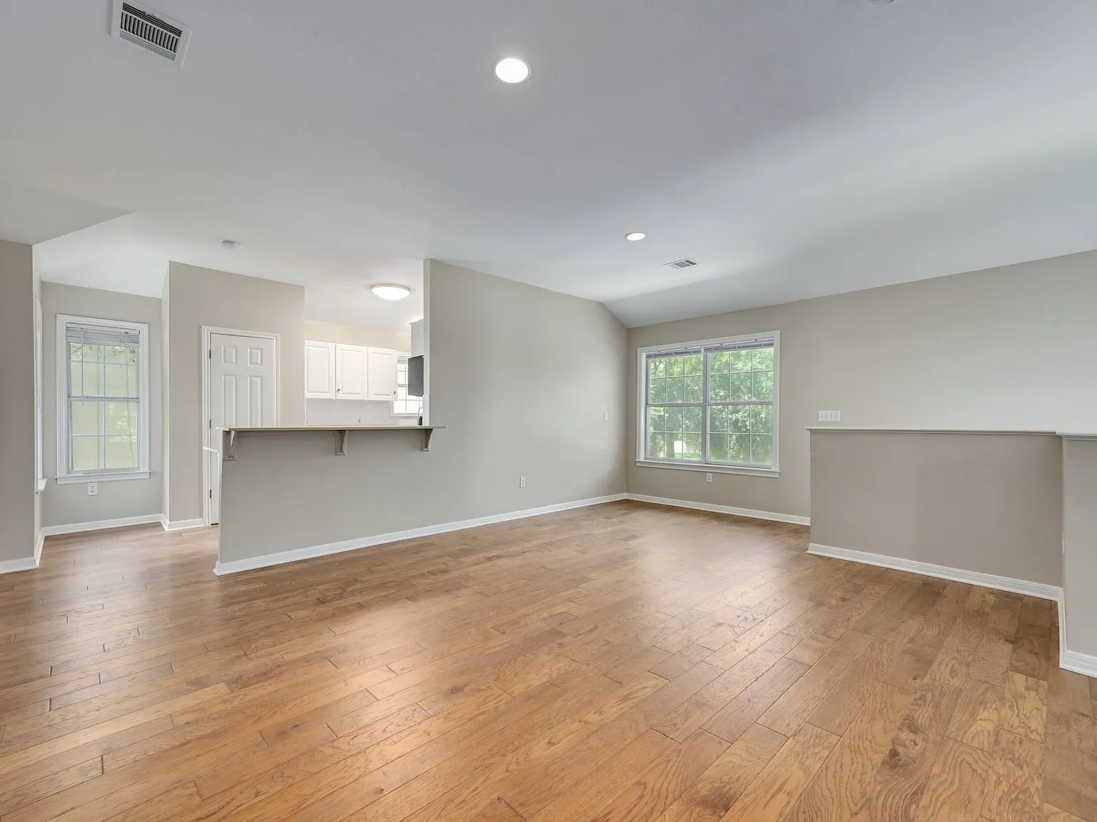 1809 West 39th Street #B — Photo 4