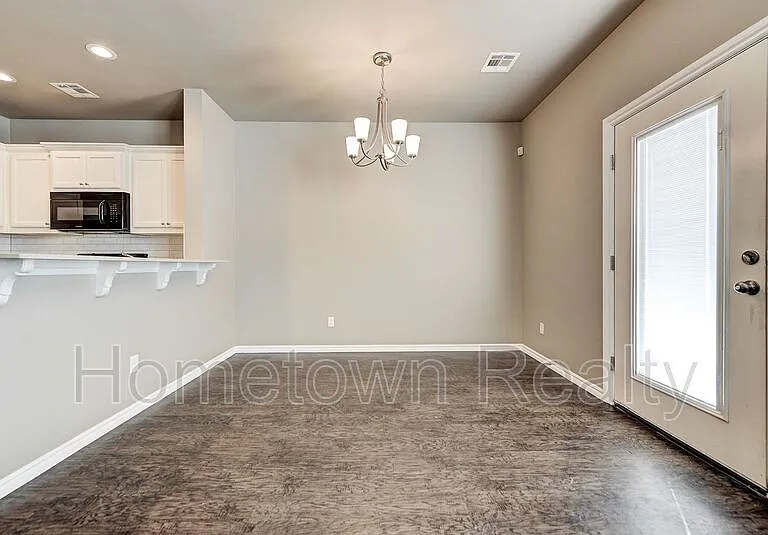788 SW 13th St — Photo 12