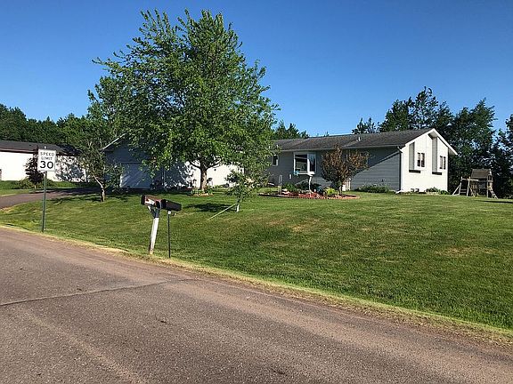 3rd image of 418 1st St SW
