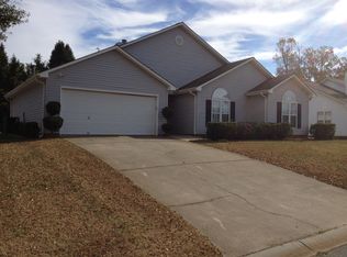 315 Golden Leaf Ln, Simpsonville, SC 29681