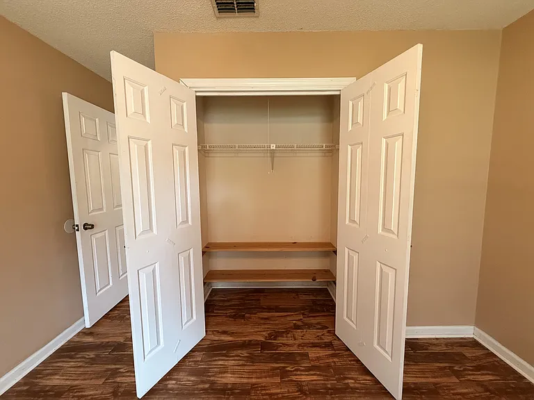 111 Old Post Ct — Photo 11