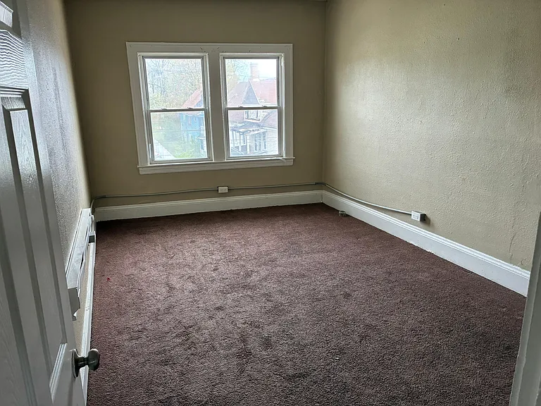 11202 Buckeye Rd #5 — Photo 1