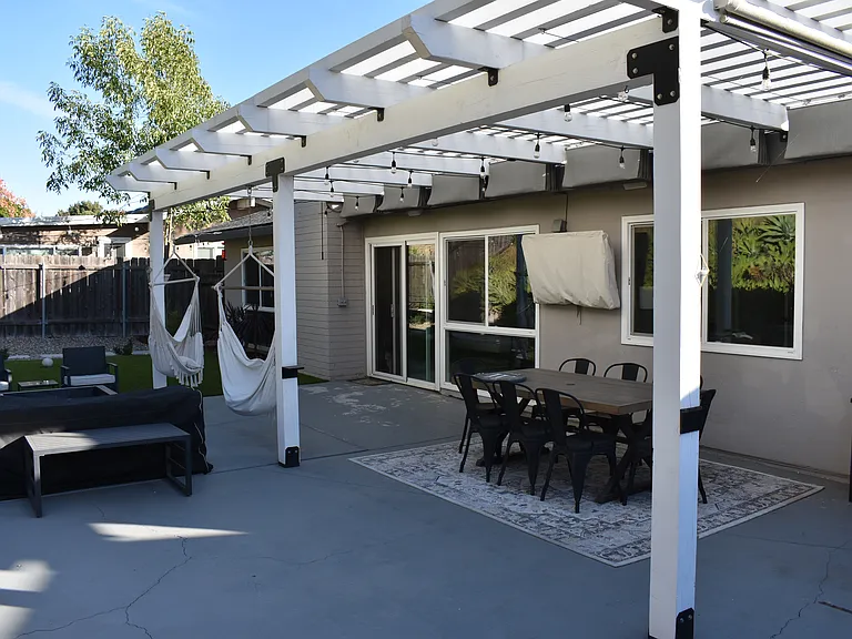 6671 Jackson Dr — Photo 2