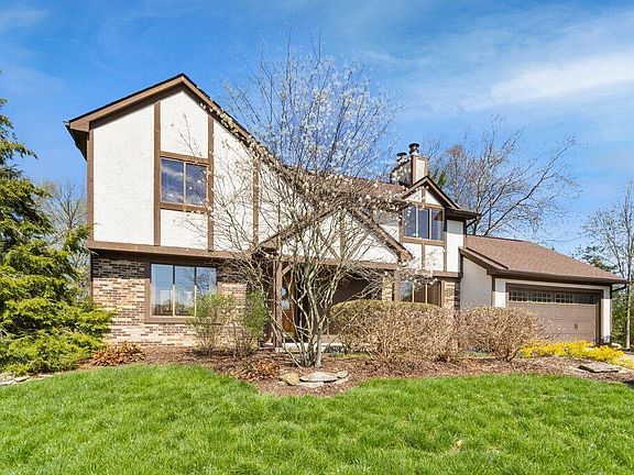 2nd image of 1658 Cayuga Ct