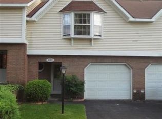 4007 Chaucer Pl, Slingerlands, NY 12159
