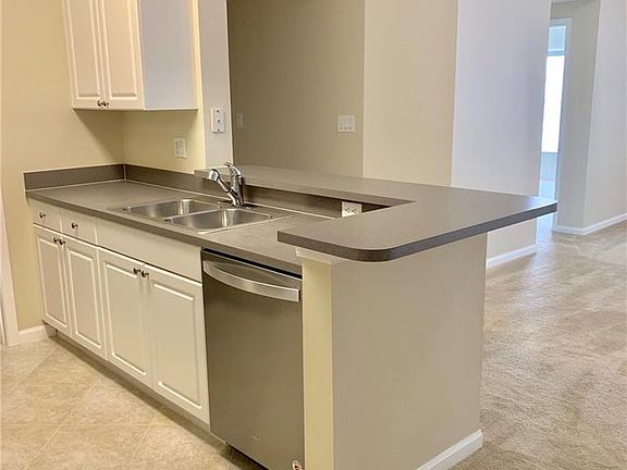 5th image of 5090 Fairways Cir #303