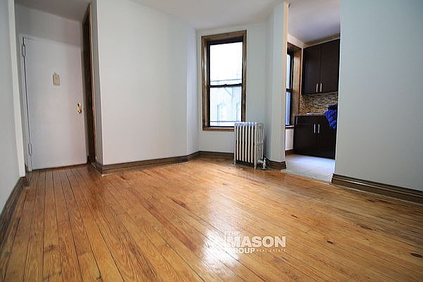 1st image of 70 W 109th St #36