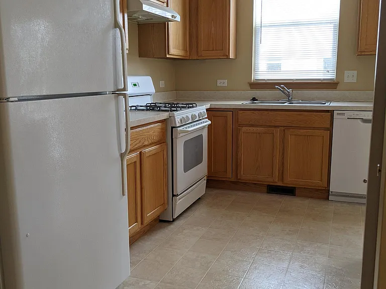 1464 Cambria Dr #6 — Photo 4