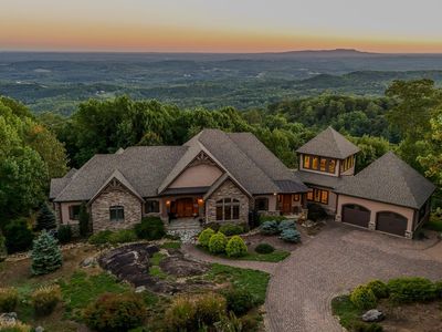 10 Night Hawk Way, Landrum, SC, 29356