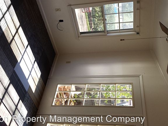 4th image of 7213 Lillian Way