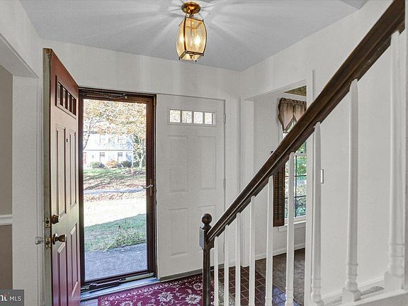 3rd image of 6 Plymouth Pl