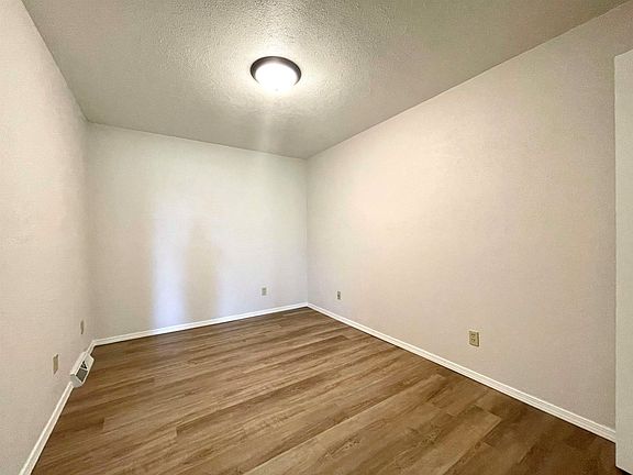 3rd image of 1751 Eldorado Dr APT 14