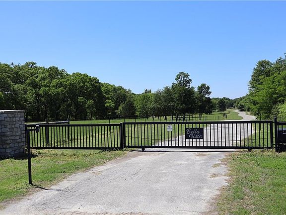 3rd image of 124 Bella Vista Ln