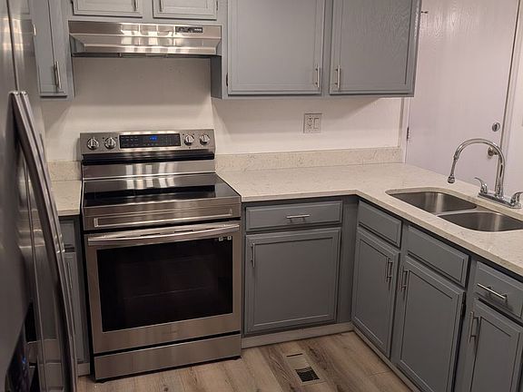 4th image of 6835 Noble St
