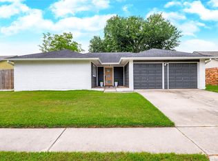 16710 Nina Dr, Friendswood, TX 77546
