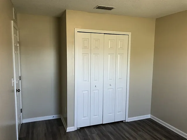 3201 Ginny Lake Dr — Photo 17