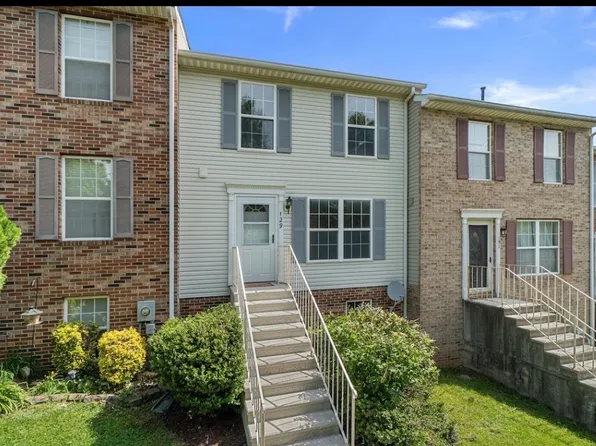 129 N Towne Ct, Mount Airy, MD 21771