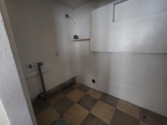 3rd image of 6200 Vista Ave