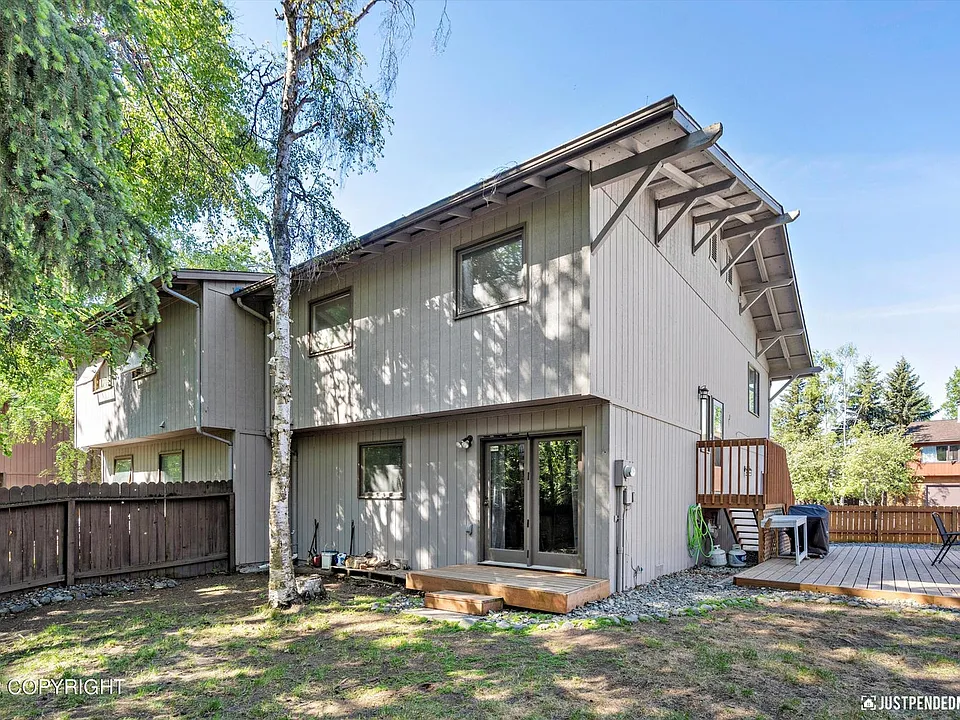 18735 N Lowrie Loop