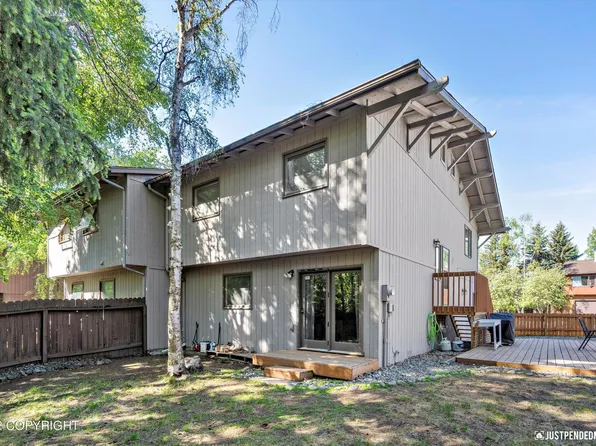 18735 N Lowrie Loop, Eagle River, AK 99577