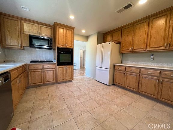 3rd image of 3930 Hillview Rd