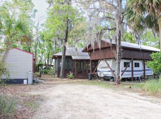 1808 Oak Ave NE, Steinhatchee, FL 32359