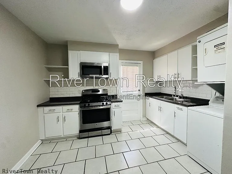 3627 N Lloyd Cir — Photo 9