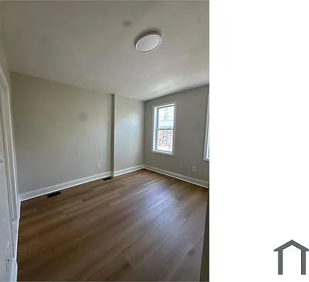 211 N Streeper St — Photo 22