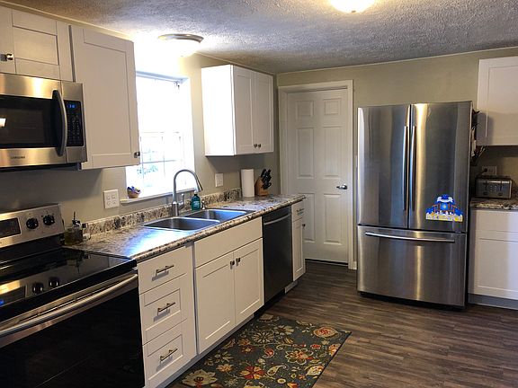 Updated stainless kitchen!