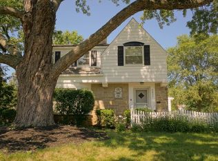 4033 Washington Blvd, University Heights, OH 44118