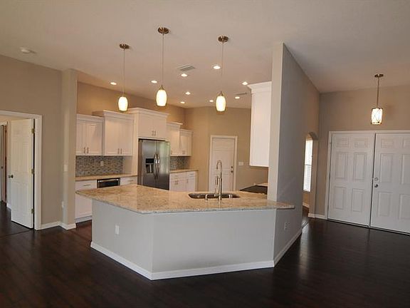 5th image of 1405 Forde Ave