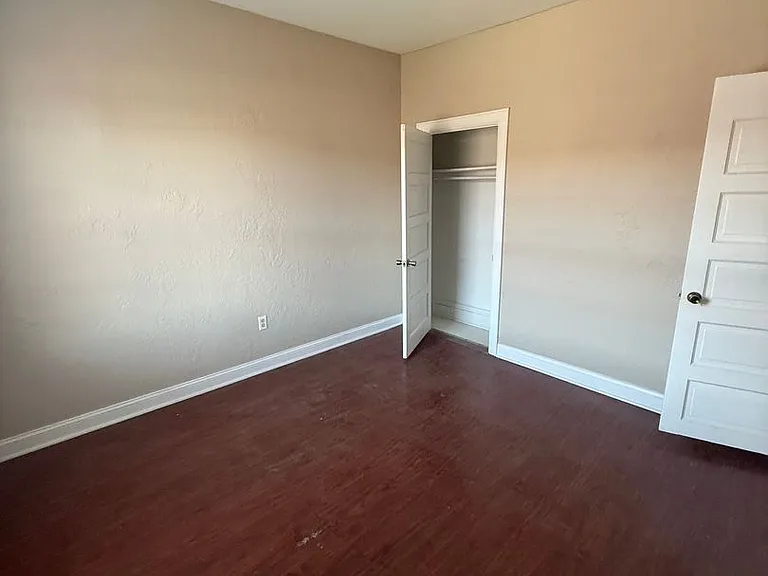 1422 Lewis St — Photo 11